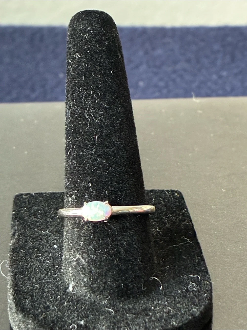 Sterling Silver Opal Solitaire Ring - White Opal Sz 7